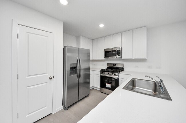 Photo - 3073 Fantasy Ter Dr