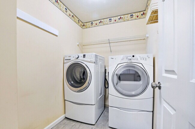 Photo - 6200 Winding Stream Dr