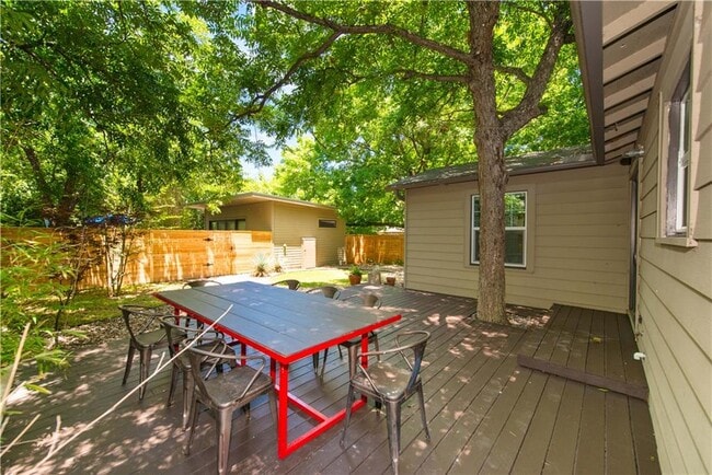 Photo - 906 E 53rd St