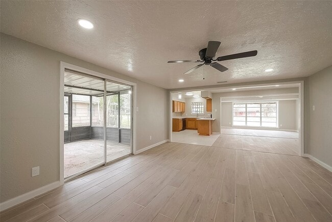 Photo - 5874 Reed Rd