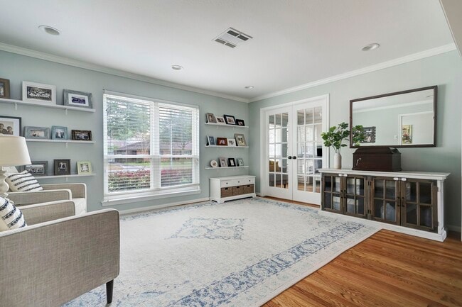 Photo - 12318 Woodthorpe Ln