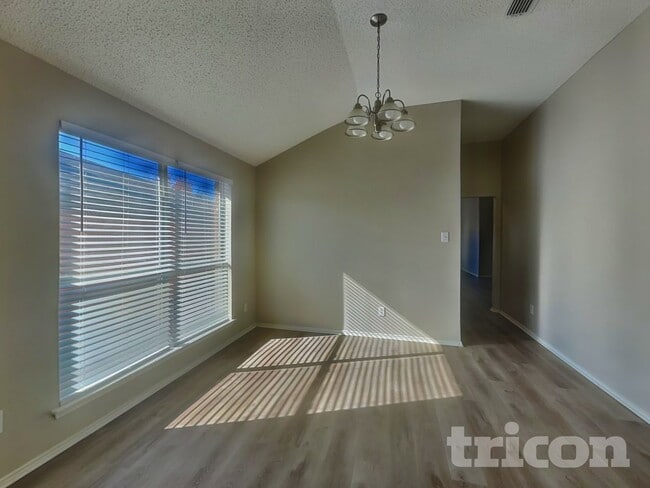 Photo - 2520 Ensenada Ln