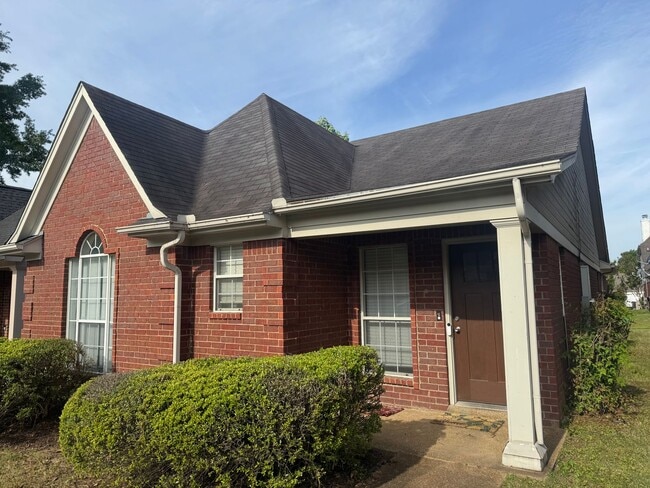 Photo - 615 W Ashley Glen Cir