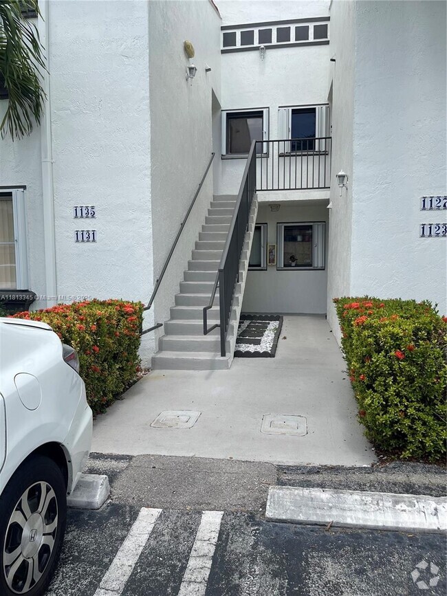 Building Photo - 1131 NW 124th Ct Unit 109 Rental