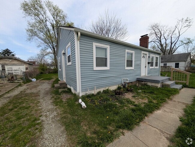 Building Photo - A single-family home located in the vibran...