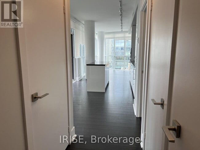 Photo - 32 Davenport Rd Unit 1807