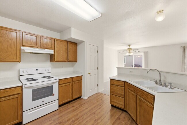 Photo - Very Nice 2 Bedroom, 2 1/2 Bath Townhome in Quail Run! Community Pool & Tennis Courts! Minutes To...