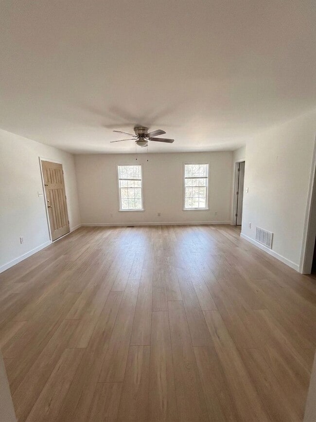 Photo - 3 Bedroom 2.5 Bath Townhome in East Athens - Close to UGA Vet School