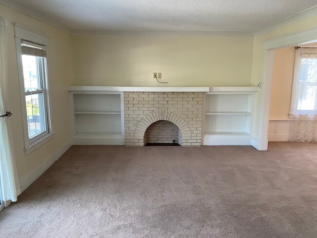 Photo - 237 Lovering Ave Unit Upper