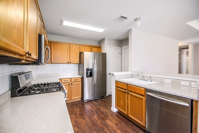 Photo - 1806 Oakmont Ln