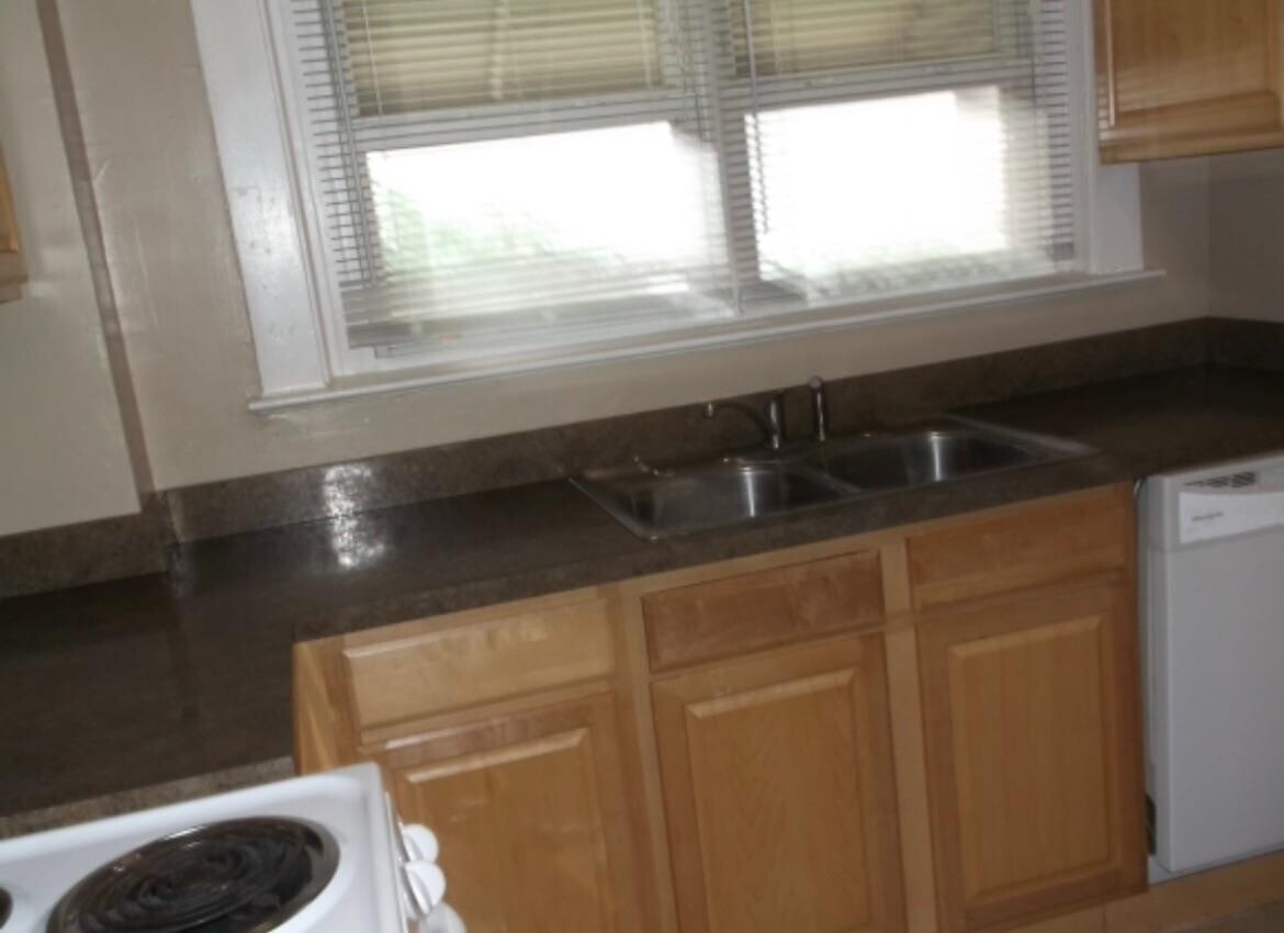 Photo - 466 Euclid Ave