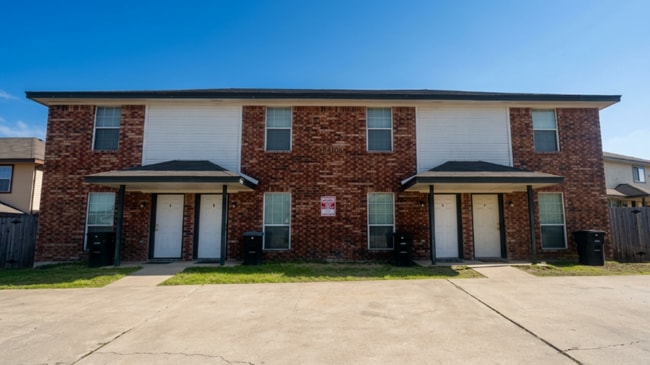 Building Photo - 4406 Abigail Dr