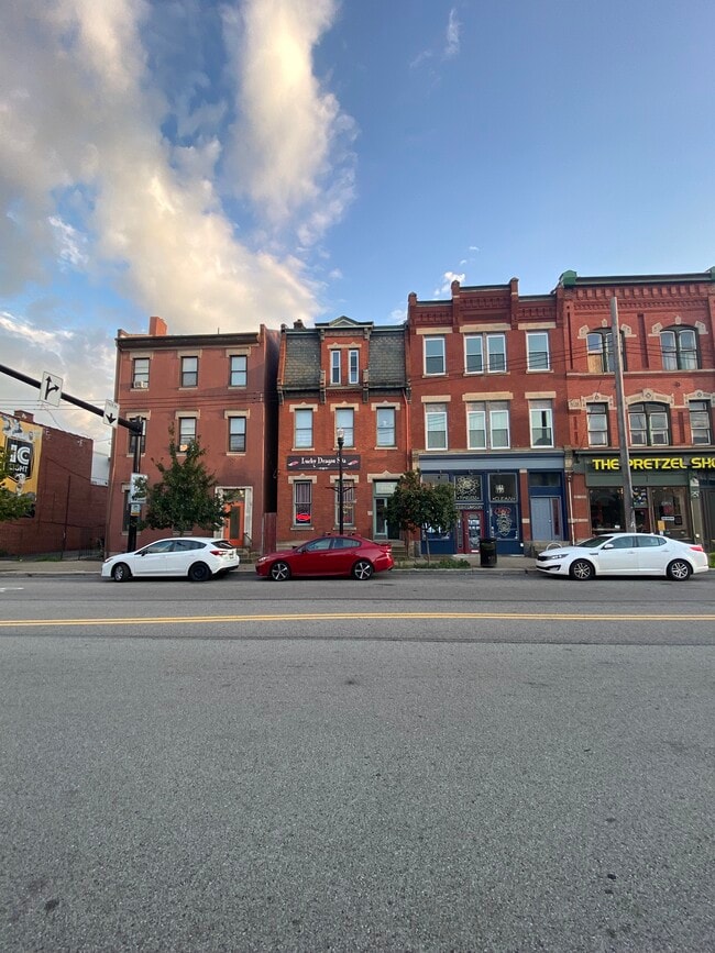 Photo - 2320 E Carson St Unit 2