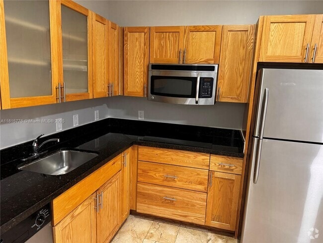 Building Photo - 1750 NW 107th Ave Unit M410 Rental