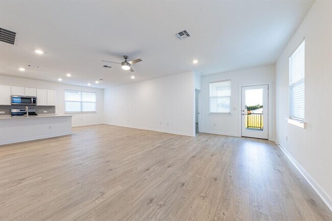 Photo - 2404 Tucker Ln