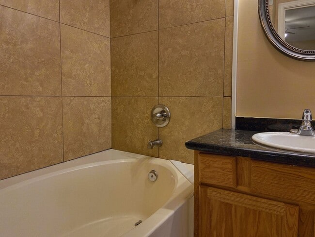 Building Photo - OPEN HOUSE. Friday, May 15th, 2026 open from 4:30pm - 5:30pm Available July 1st, 2026. $1995 3...