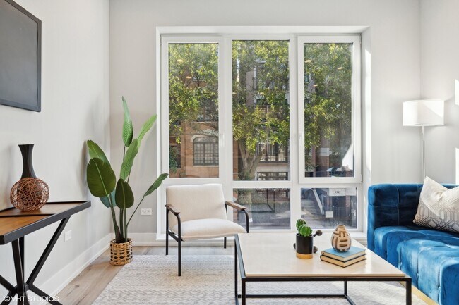 Photo - 3341 N Sheffield Ave