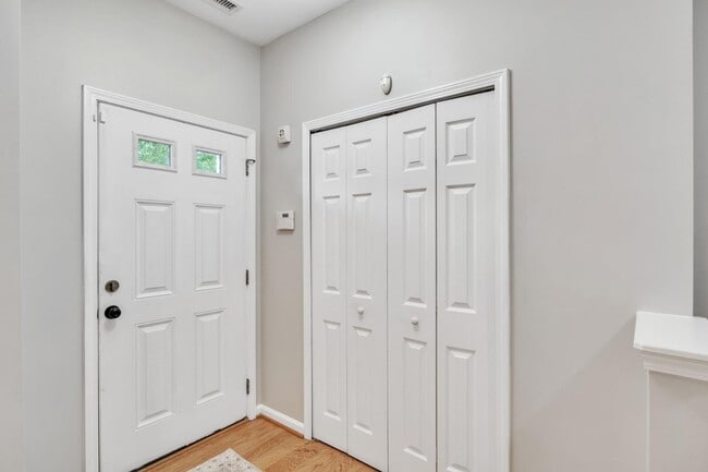 Photo - 255 Hampshire Downs Dr