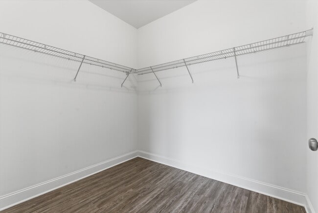 Photo - 3237 McClellan Way SE