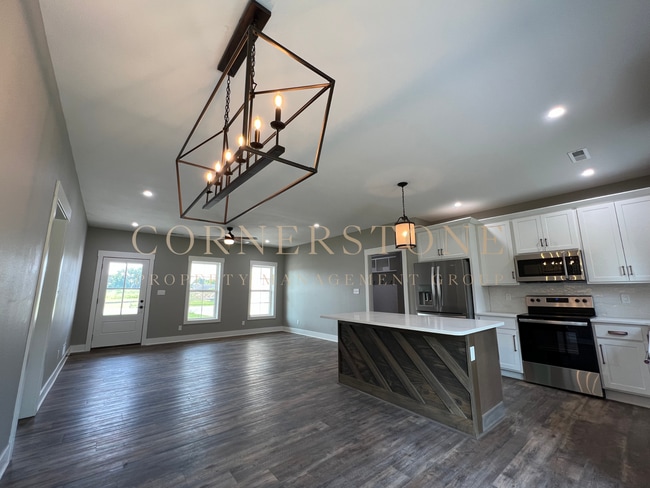 Photo - Beautiful 3 bedroom house! $2,250