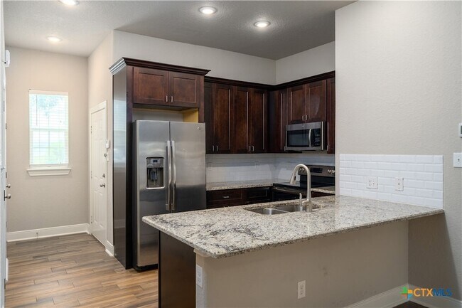 Building Photo - 3067 View Ridge Dr
