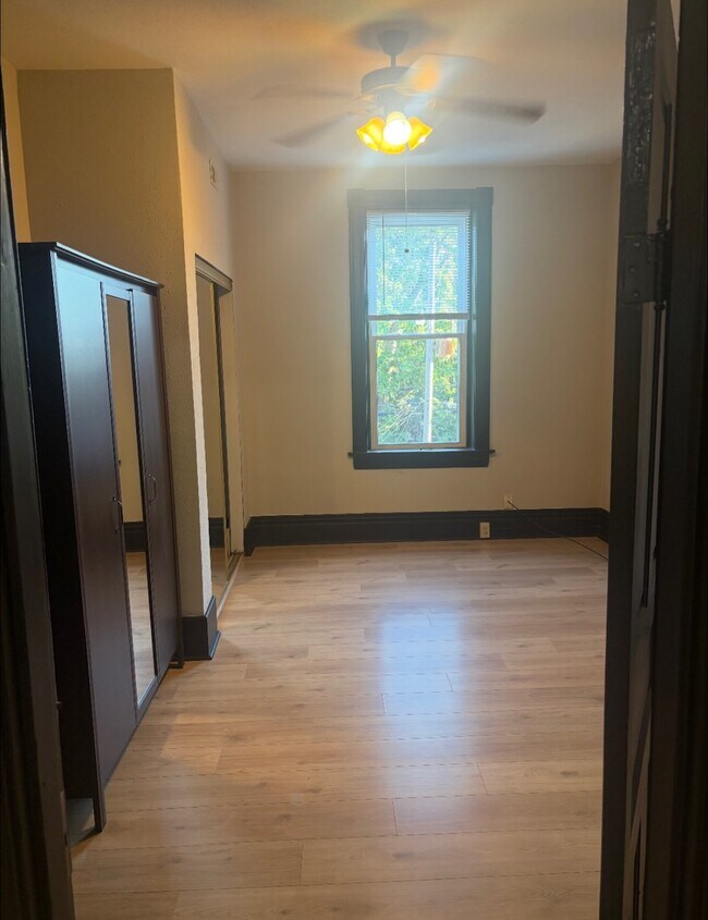 Photo - 2115 Allen Ave