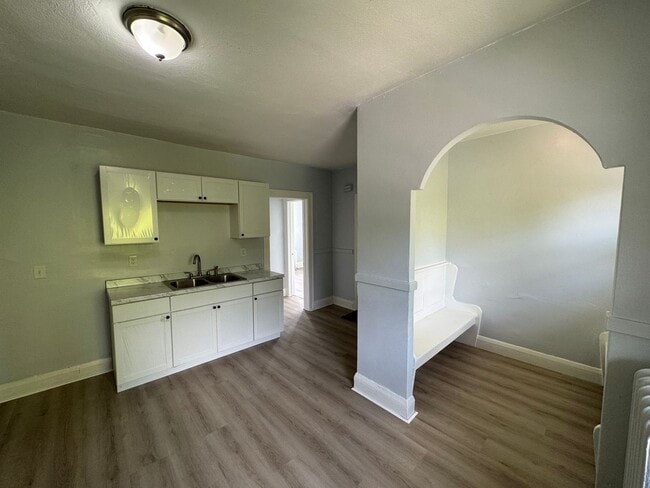Photo - 1429 Knox Ave N Unit 1429
