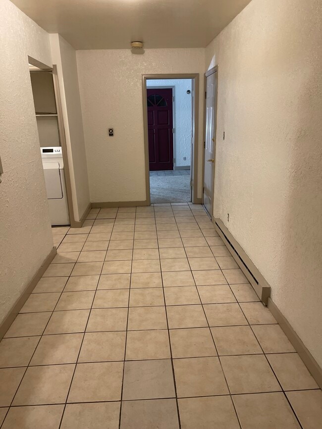 Entryway - 318 S 15th St Unit C