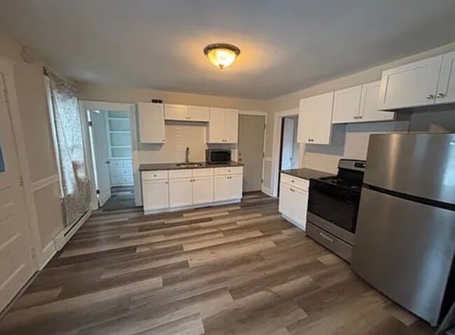 Building Photo - 24 Christine St Unit 3