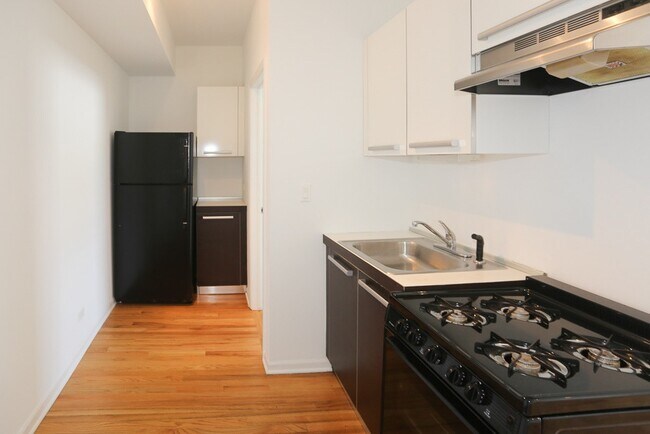 Photo - 5054 N Winthrop Ave Unidad 413