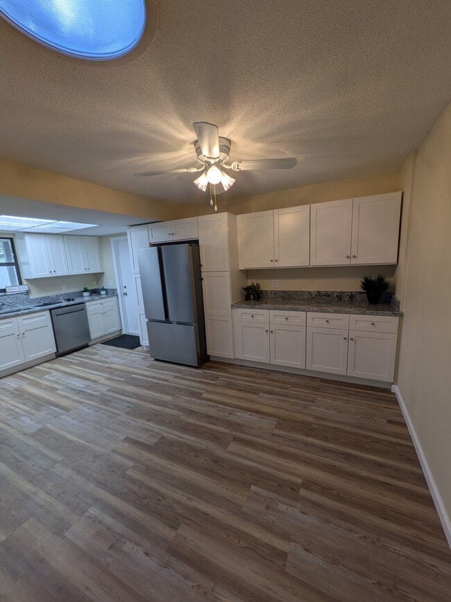 Photo - 349 Water Oak Ln