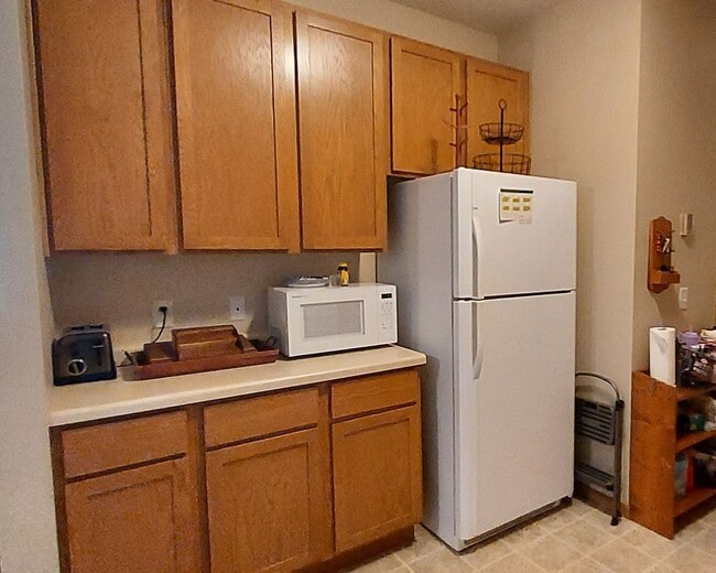 Photo - Nice 3 Bedroom 1.5 Bathroom Townhome in Hu...