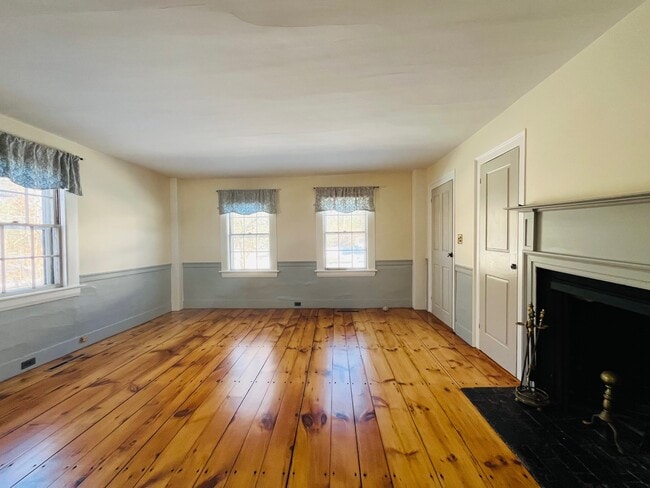 Photo - 410 Cider Hill Rd