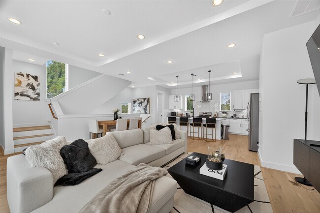 Photo - 4806 Gano St