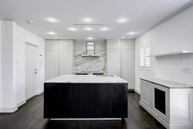 Photo - 429 Australian Ave