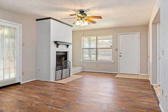 Photo - 4013 SW Sunflower Ln