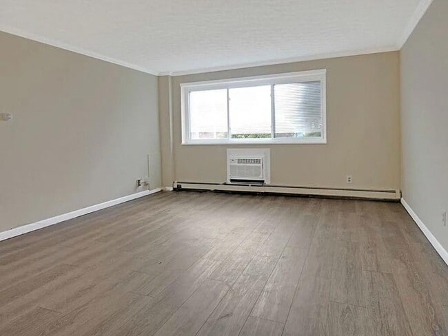 Photo - 2432 East Ave