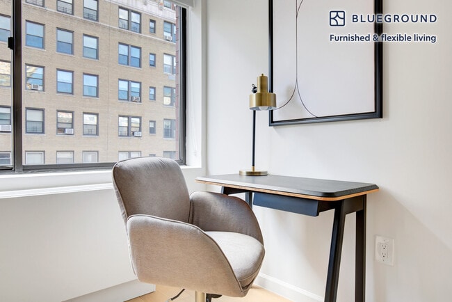 Photo - 255 W 94th St Unidad FL10-ID686