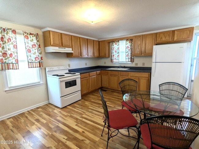 Photo - 710 Beech St