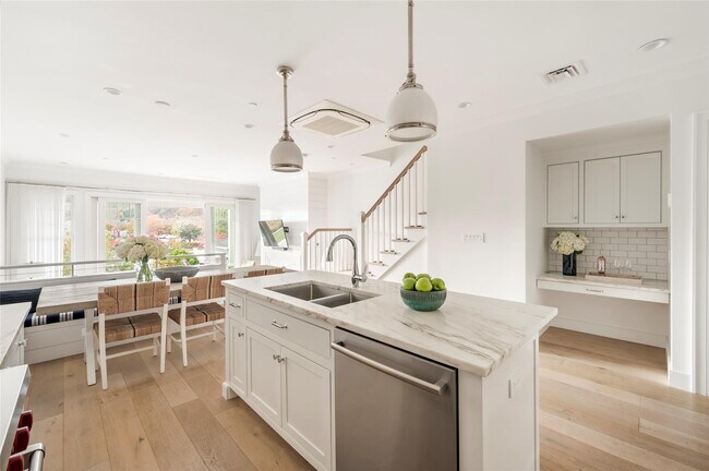 Photo - 57 Old Boathouse S Ln