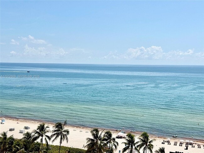 Building Photo - 5161 Collins Ave Unit 1612