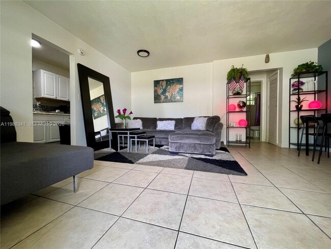 Photo - 2120 NE 168th St Unit C