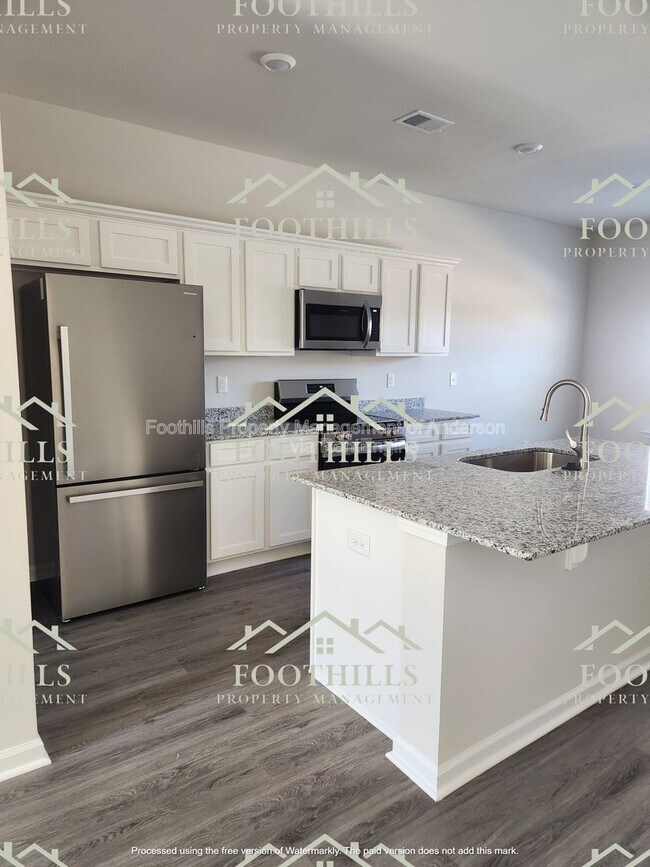 Photo - 1655 E Greenville St