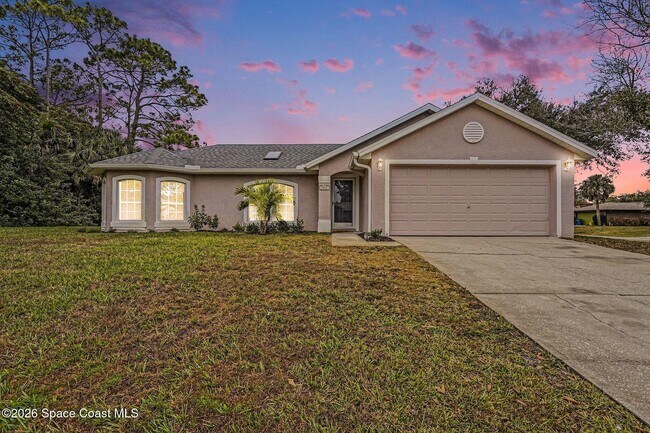 Building Photo - 998 Haas Ave NE