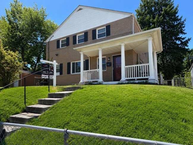Photo - 4631 Dowell Ln