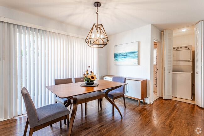 Dining Area - 1BR, 1BA - Model - 976 SF