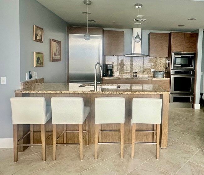 Kitchen - 175 1st St S Unit 2004