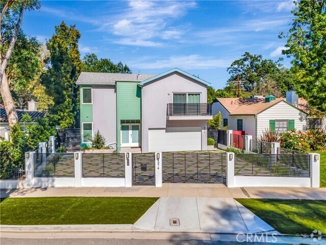 Building Photo - 4974 Canoga Ave Rental