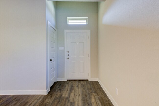 Photo - 9848 Grosbeak Ln