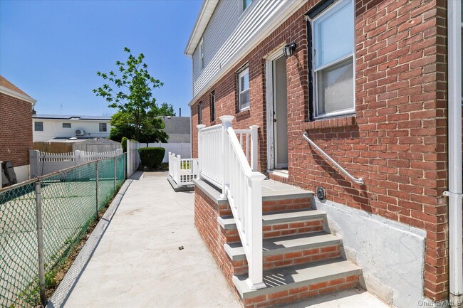 Photo - 191 Raff Ave